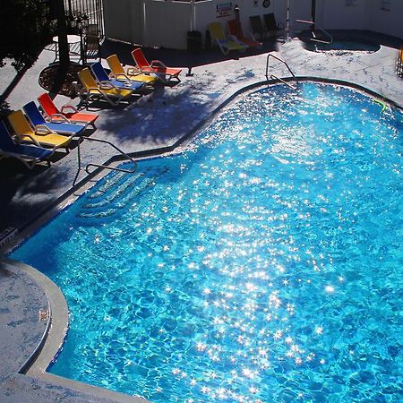 Ramada By Wyndham Kissimmee Downtown Hotel Esterno foto