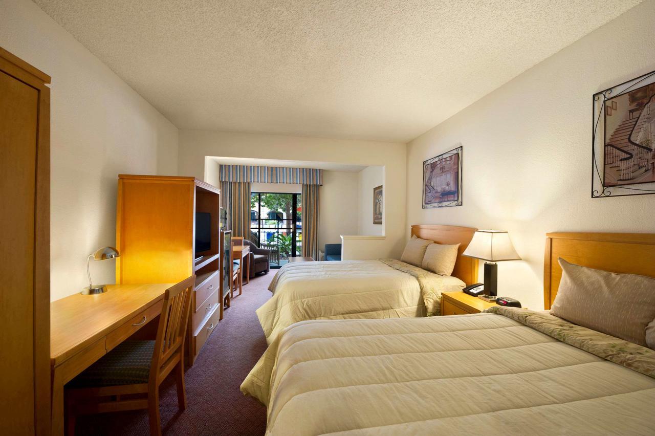 Ramada By Wyndham Kissimmee Downtown Hotel Esterno foto