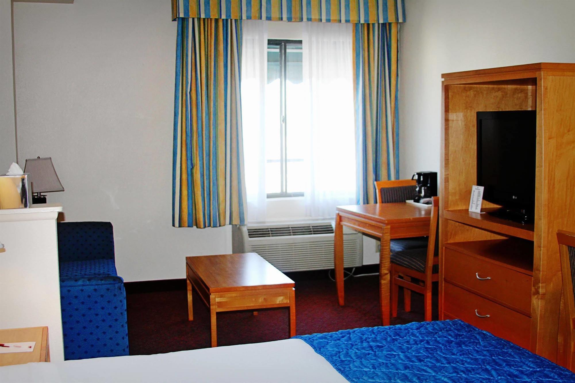 Ramada By Wyndham Kissimmee Downtown Hotel Esterno foto